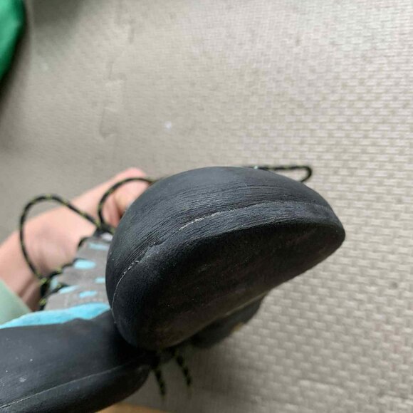 Women's La Sportiva Tarantulace Teal/Black Climbing Shoes - Sz.41euro/8.5USW - Picture 3 of 7